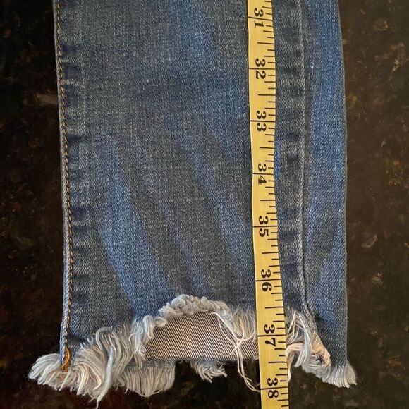 Highly Distressed *Machine* Jeans Sz9 - Picture 5 of 5
